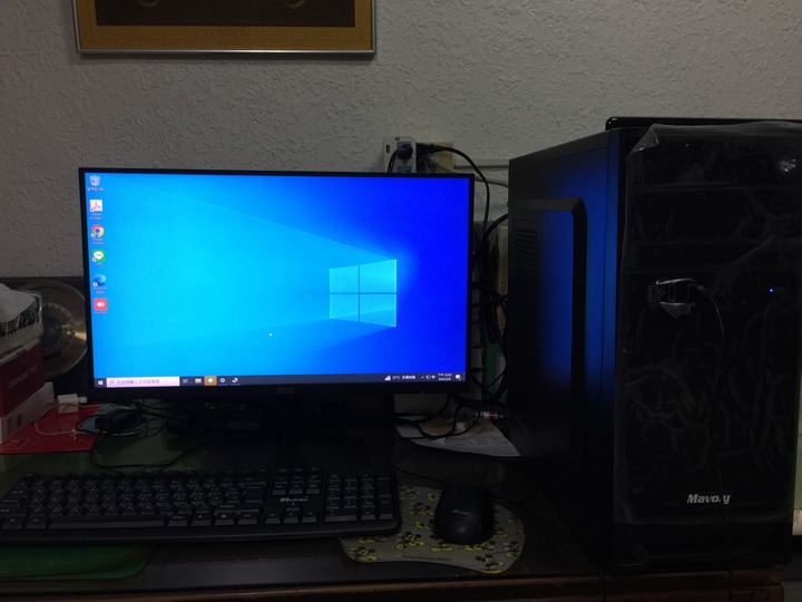 Intel i3-10105主機+AOC 22吋液晶螢幕+鍵盤滑鼠