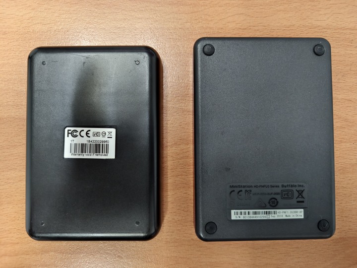 ADATA 及 Baffalo 1T 外接式硬碟各一顆 冷備份用 時數低 一個480