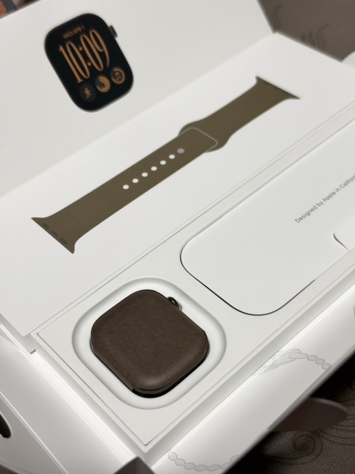 ［全新僅拆封檢查，未啟用］Apple Watch S12 古銅色 42mm 鋁金屬 運動錶帶 橄欖綠 GPS+LTE
