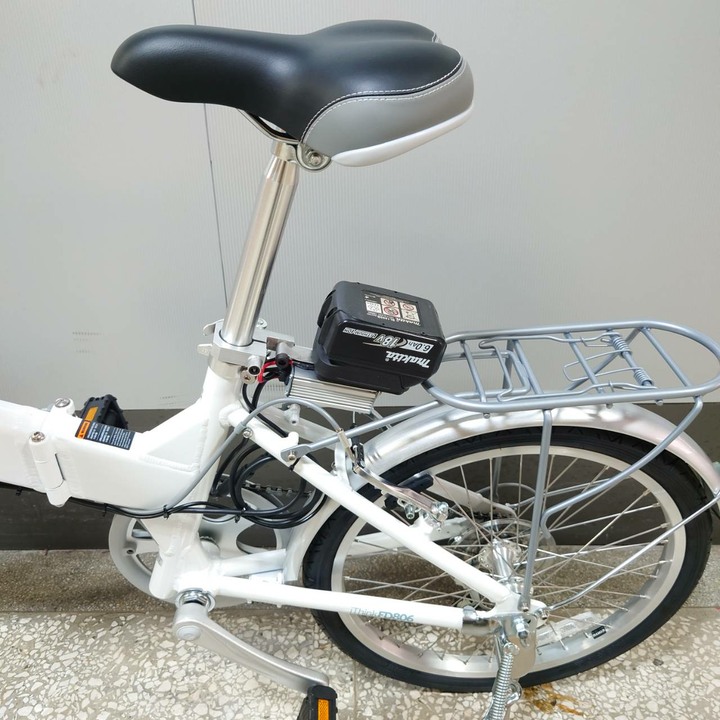 Giant Momentum iThink FD806 20"展示車出清 (eKits套件,使用Makita 牧田電池)