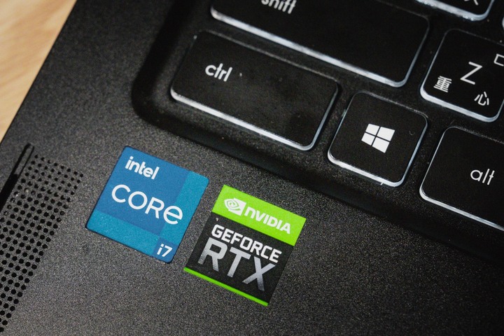MSI Creator 17 