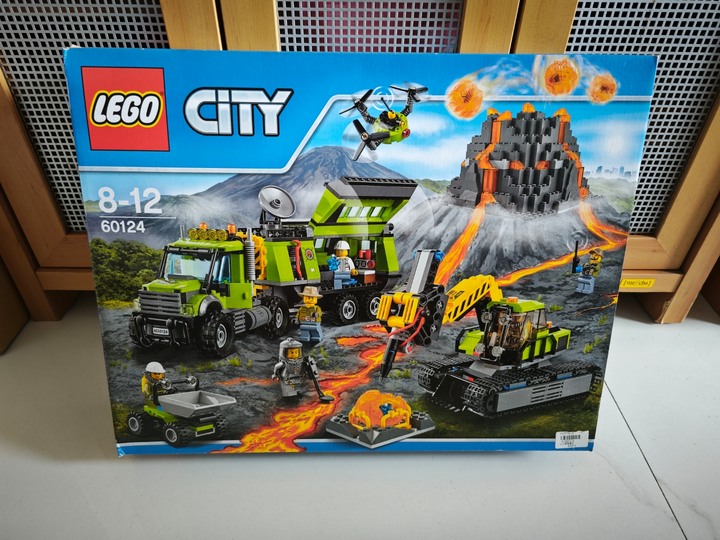 全新絕版品 樂高 LEGO 60124 城市 CITY系列 火山探索探險基地