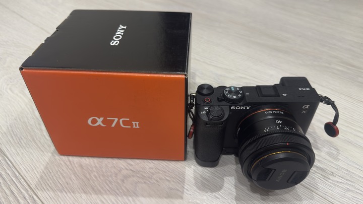 SONY A7C2 公司貨 保固內 (不含鏡頭）
