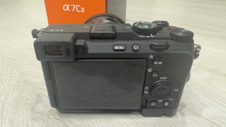 SONY A7C2 公司貨 保固內 (不含鏡頭）