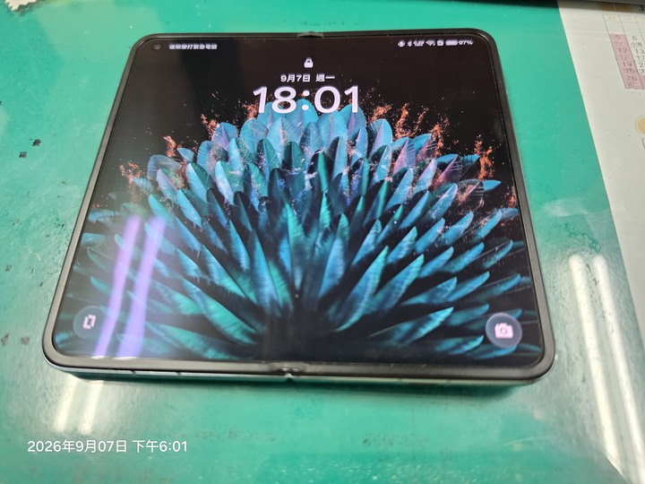 OPPO Find N2 綠色