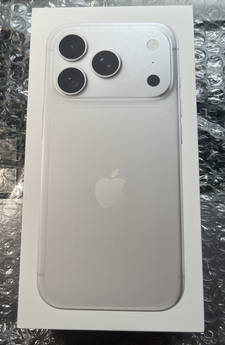 Apple iPhone 18 Pro 512GB (銀色) 全新未拆封台灣公司貨