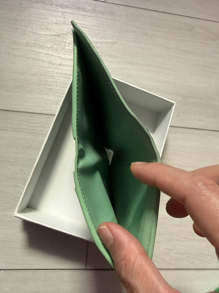 BOTTEGA VENETA 寶緹嘉Bi-Fold 經典編織羊皮對開中夾