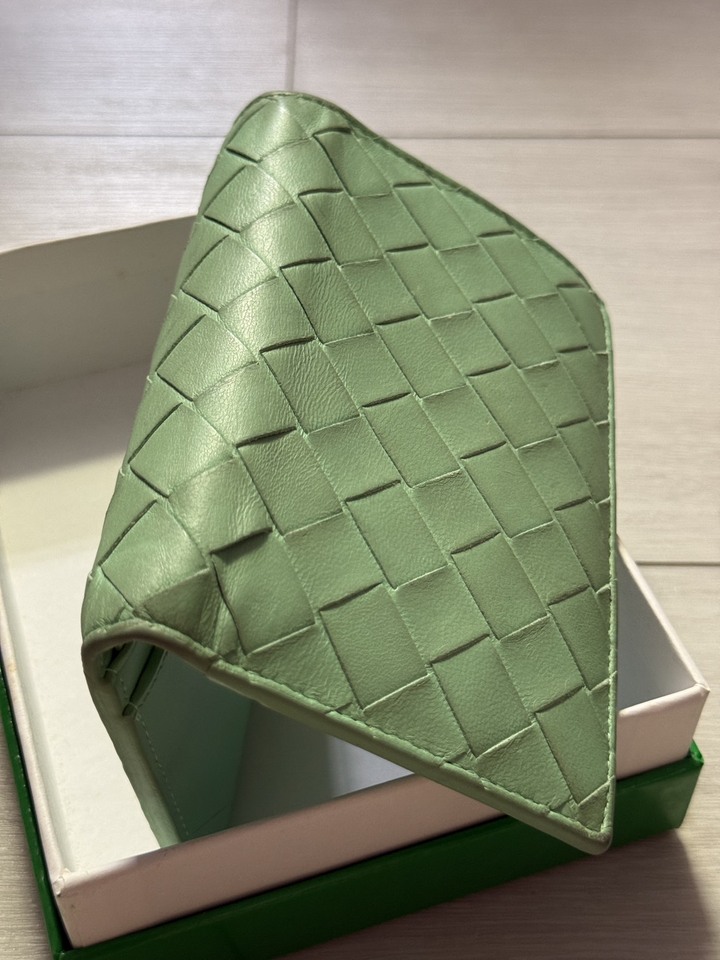 BOTTEGA VENETA 寶緹嘉Bi-Fold 經典編織羊皮對開中夾