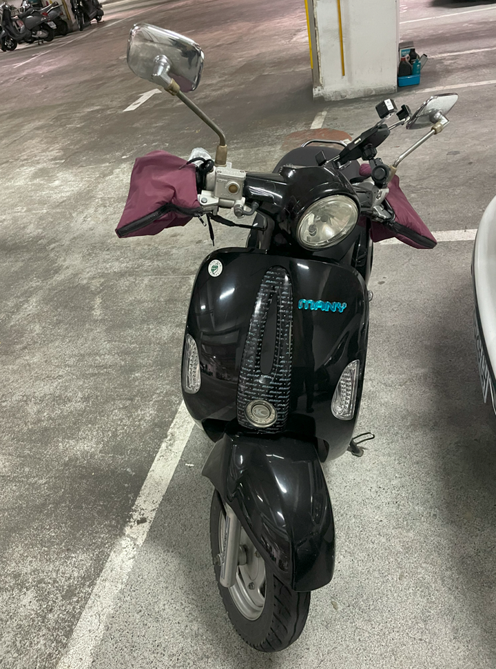 MANY 110 2011年黑色 自售(非車行)
