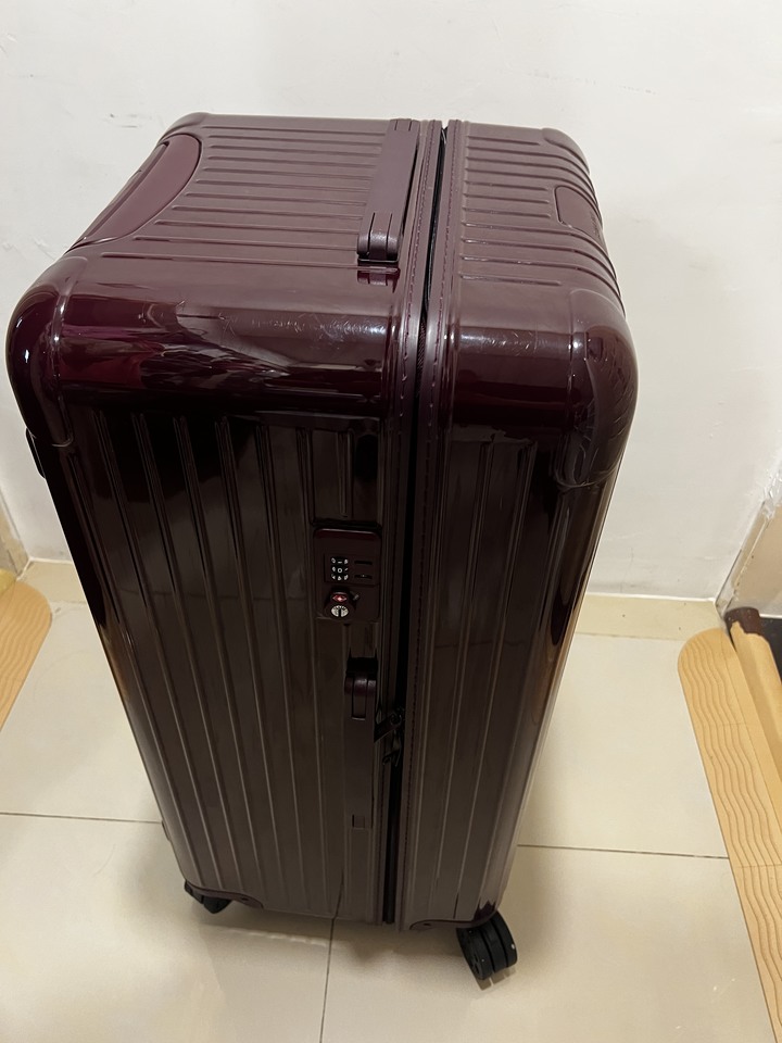Rimowa Essential Trunk Plus