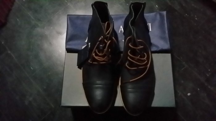 ARMANI JEANS 深藍色小牛皮男鞋 特價出售