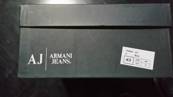 ARMANI JEANS 深藍色小牛皮男鞋 特價出售