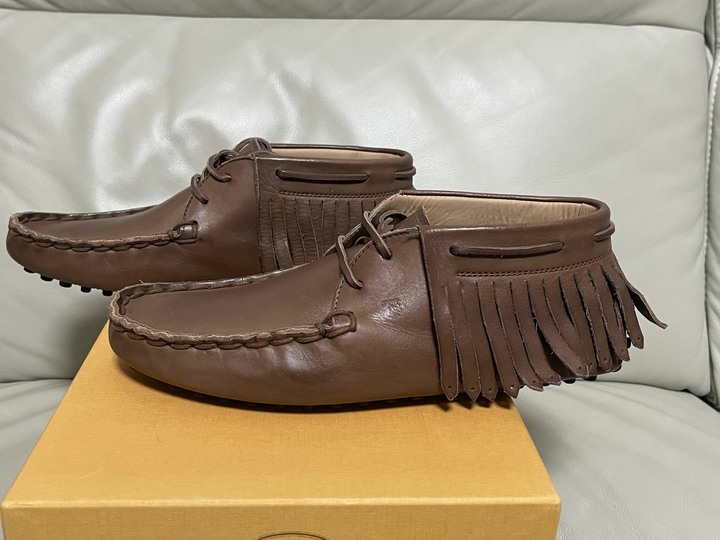 TOD’S牛皮休閒鞋100%原廠公司貨！支持驗貨！超低賠本出售！