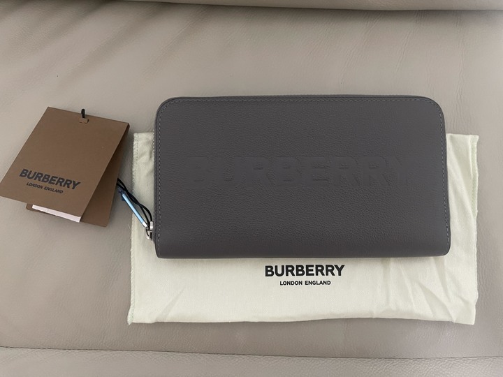 BURBERRY灰色防刮牛皮ㄇ字拉鍊長夾100%原廠公司！支持驗貨！超低賠本出售！