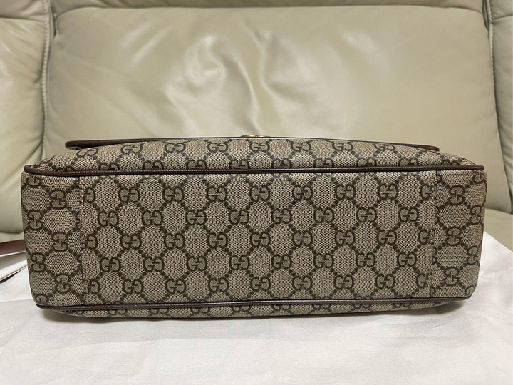 GUCCI專櫃新款綠紅綠掀蓋斜背包100%原廠公司貨！支持驗貨！超低賠本出售！
