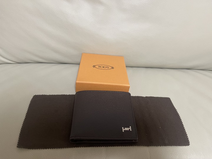 TOD’S深咖啡色牛皮短夾100%原廠公司貨！支持驗貨！賠本出售！