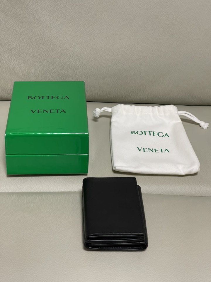 專櫃新款 BV牛皮 三折短夾 超低特價 搬家出清 100%原廠公司貨 支持驗貨!!