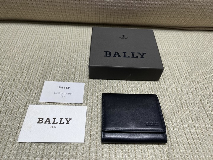 二手 8成新 BALLY牛皮零錢包100%原廠公司貨！支持驗貨！