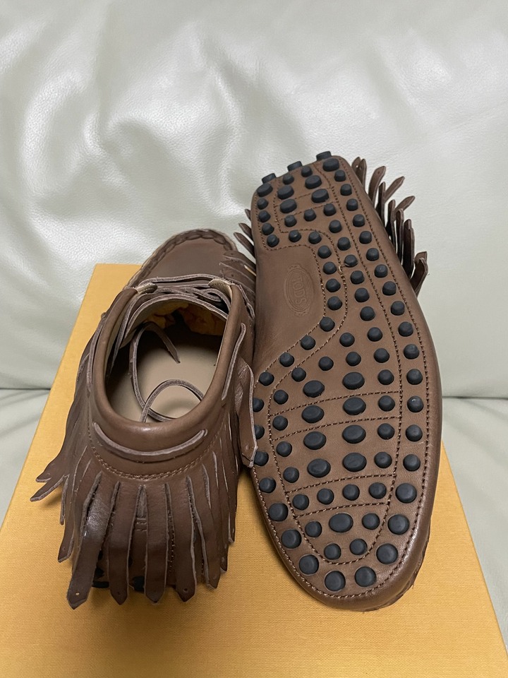 TOD’S牛皮休閒鞋100%原廠公司貨！支持驗貨！超低賠本出售！