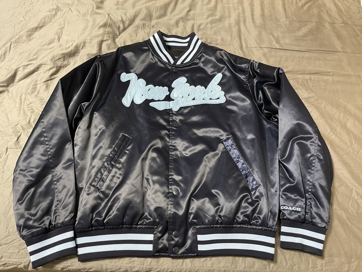 COACH棒球外套100%原廠公司貨！支持驗貨！超低賠本出售！