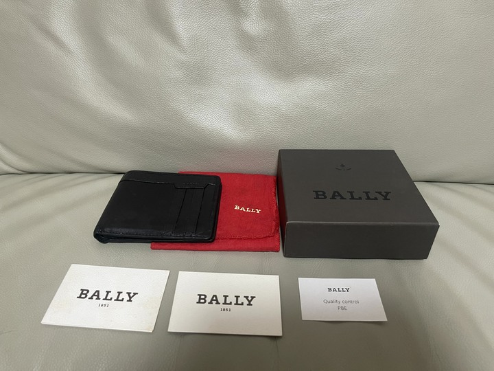 二手 6成新BALLY牛皮黑色短夾100%原廠公司貨！支持驗貨！