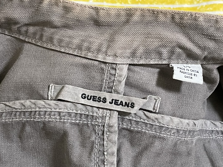 二手 8成新 GUESS外套
