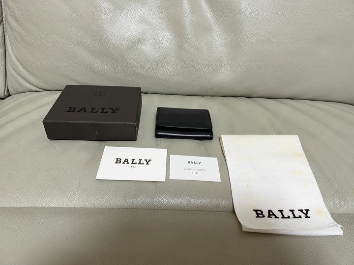 二手9成新BALLY扣式全牛皮零錢包100%原廠公司貨！支持驗貨！超低出售！