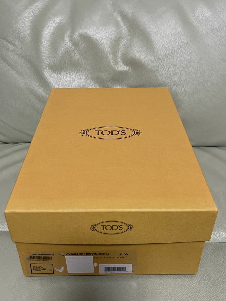 TOD’S牛皮休閒鞋100%原廠公司貨！支持驗貨！超低賠本出售！