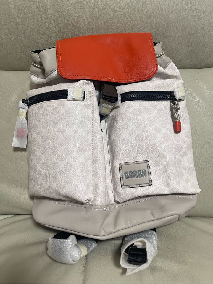 COACH後背包100%原廠公司貨！支持驗貨！賠本出售！