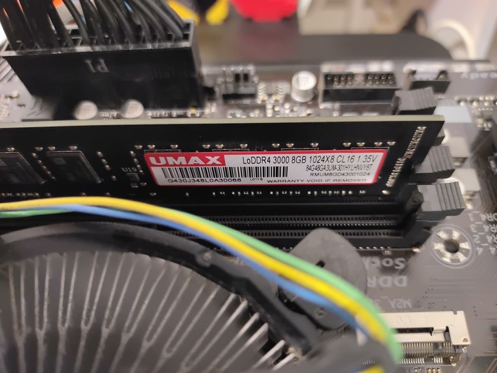 九代高顏值半套電腦 i5-9400F+B360+DDR4-8G