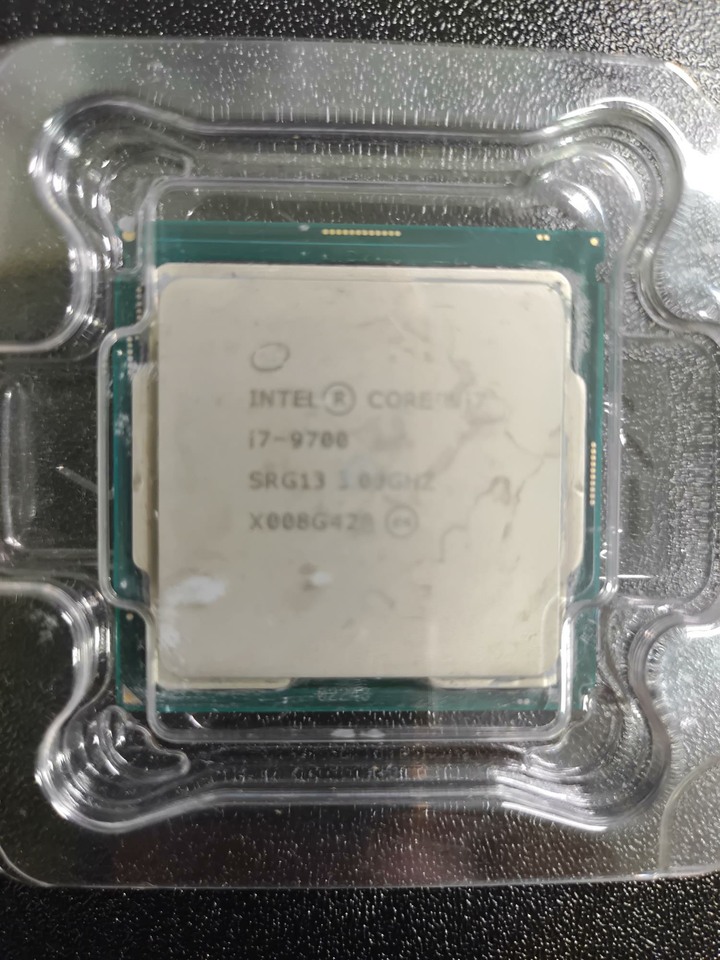 intel八.九代處理器 i7-9700 （300系主機板適用）+ 專用塔散
