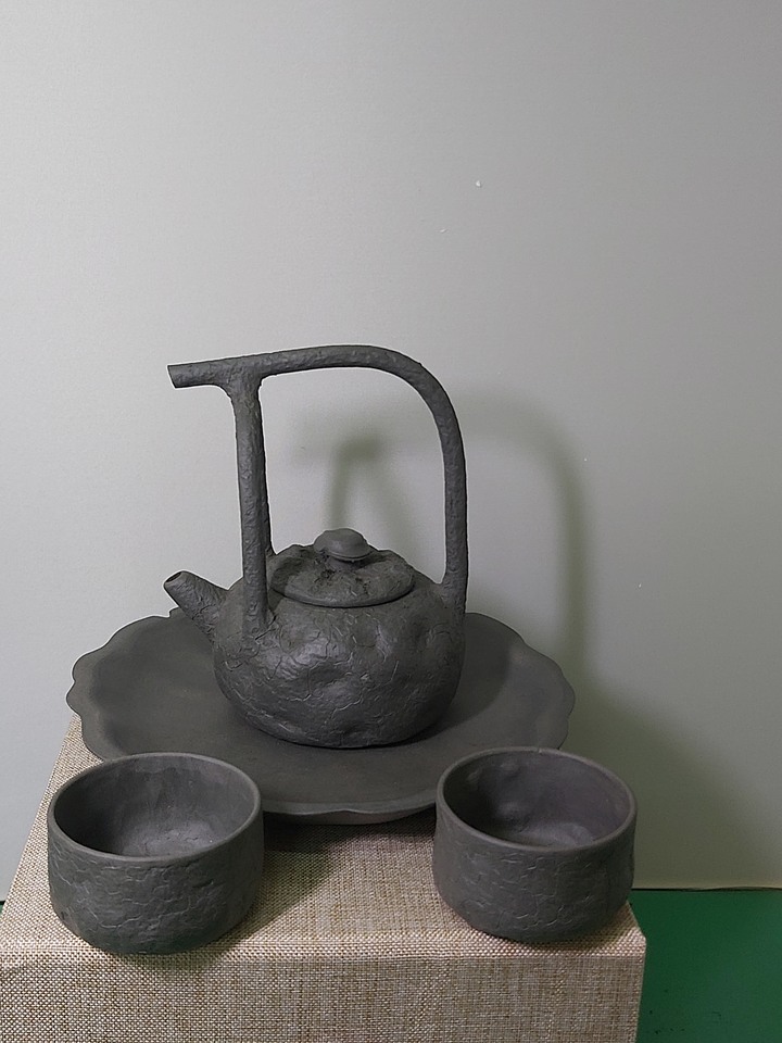 綠泥松樹提樑壺套組(四件)--梅寶玉