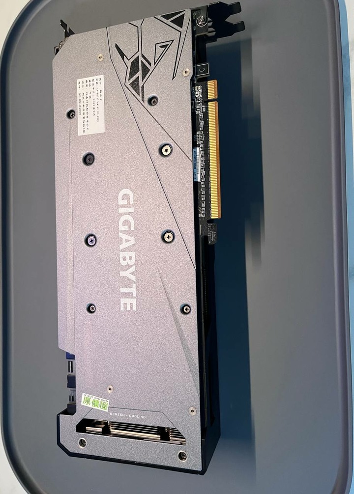 技嘉 GIGABYTE Radeon RX 6700 XT GAMING OC 12G