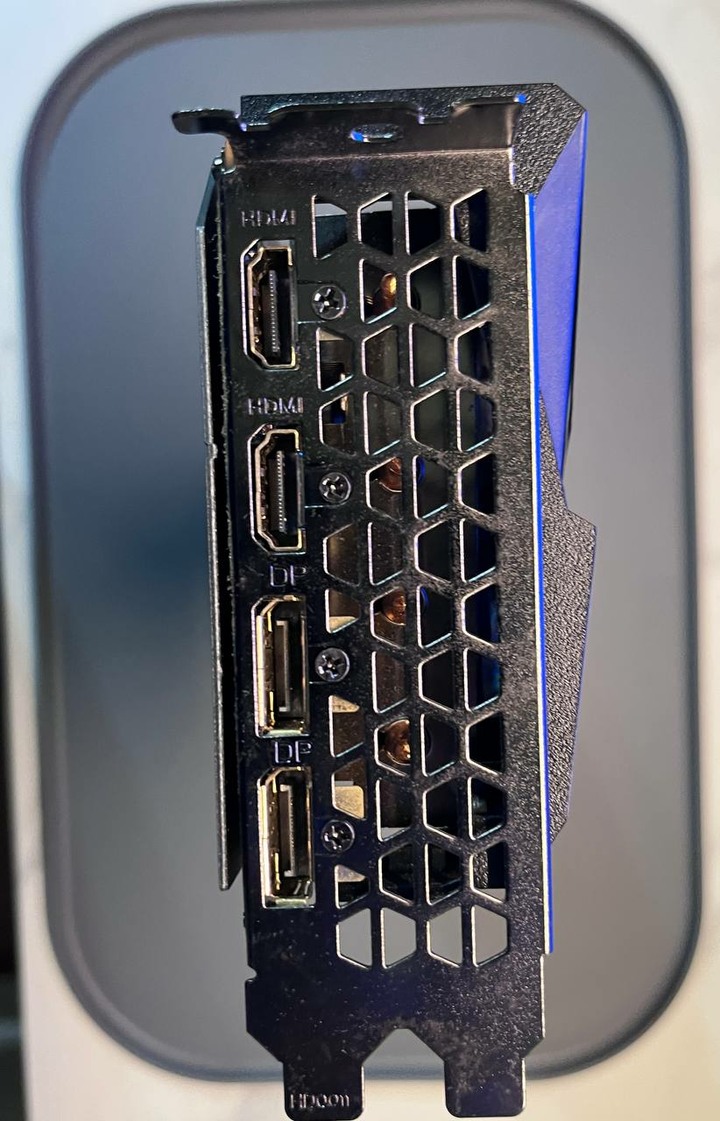 技嘉 GIGABYTE Radeon RX 6700 XT GAMING OC 12G