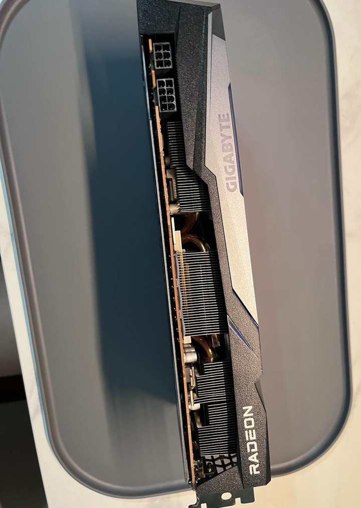 技嘉 GIGABYTE Radeon RX 6700 XT GAMING OC 12G