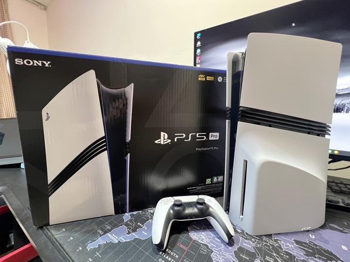 PS5 PRO 光碟版主機+光碟機(保固內)