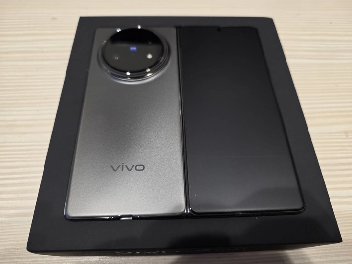 Vivo X Fold5 12/256G 鈦灰 陸版 盒裝齊全 如新 X Fold 5