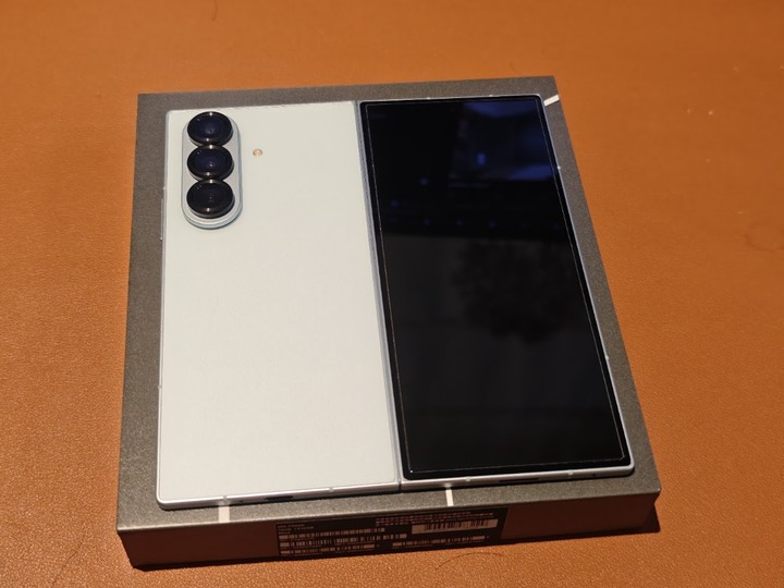 Samsung Fold7 山嵐綠 512G 官網2年保固至 2027.08 盒裝齊全