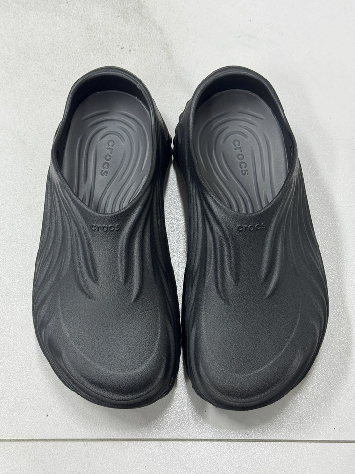 Crocs 卡駱馳 Echo Wave中性鞋-黑色