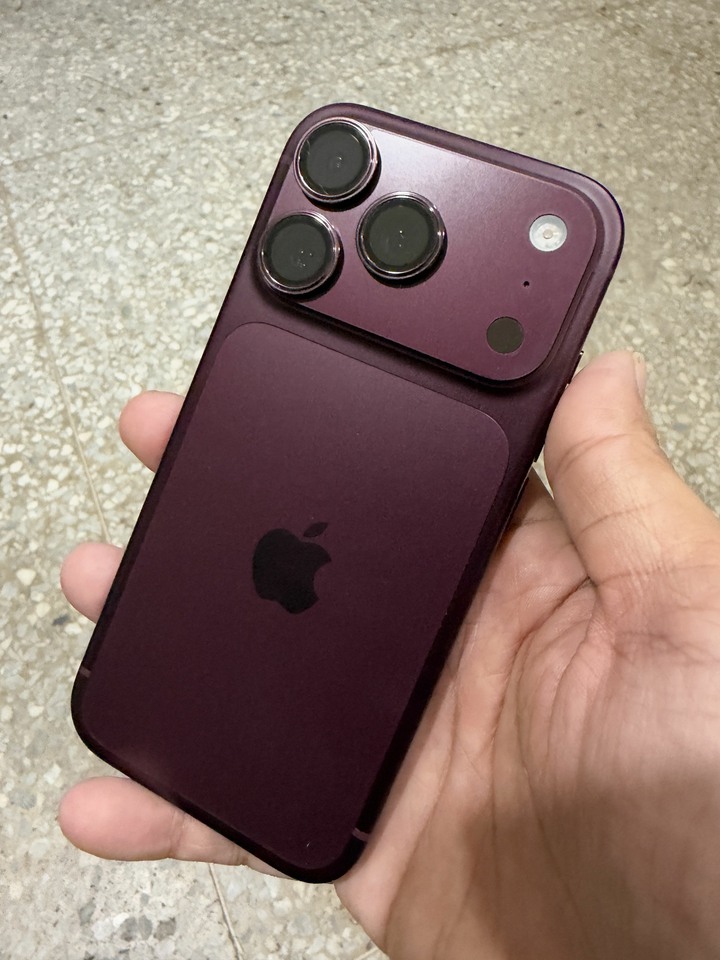 賣iPhone 18 Pro 256紅，保固內，盒裝