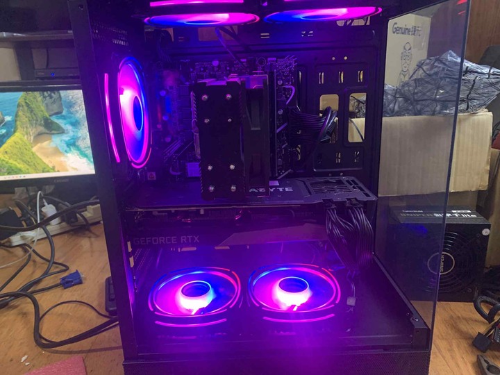 賣 RTX 3070 8G 遊戲主機一台