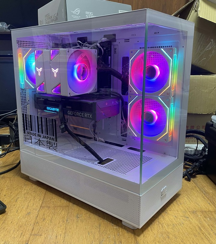 『賣』→ I7 14700F+RTX 4070 12G 海景房遊戲主機