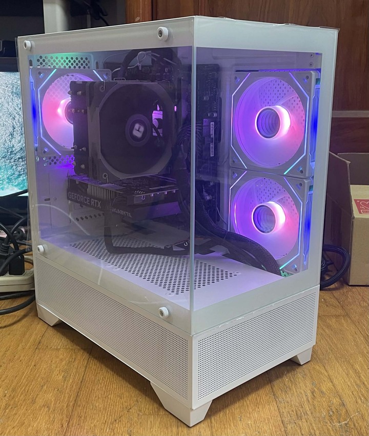 『賣』→ I5 13400F+RTX 4060 8G 遊戲主機