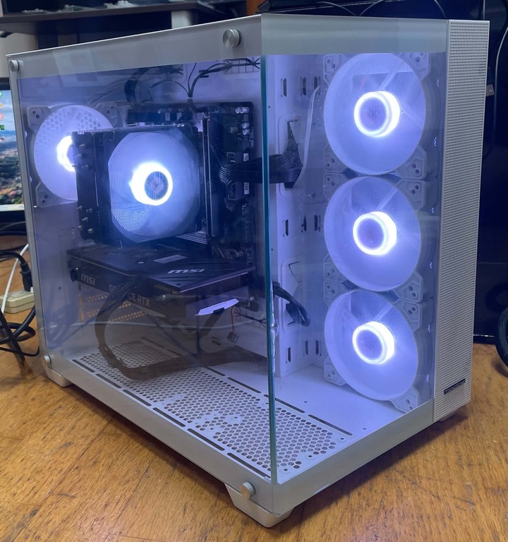 【賣福氣主機】＝ R5 9600X ＆ RTX 4070 12G 遊戲主機