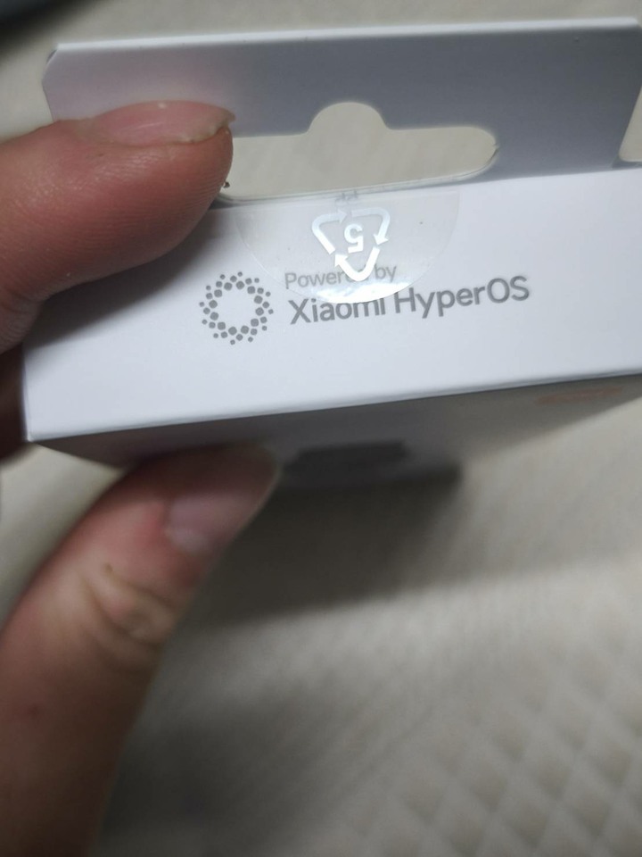 全新未拆的 Xiaomi 手環 10 午夜黑