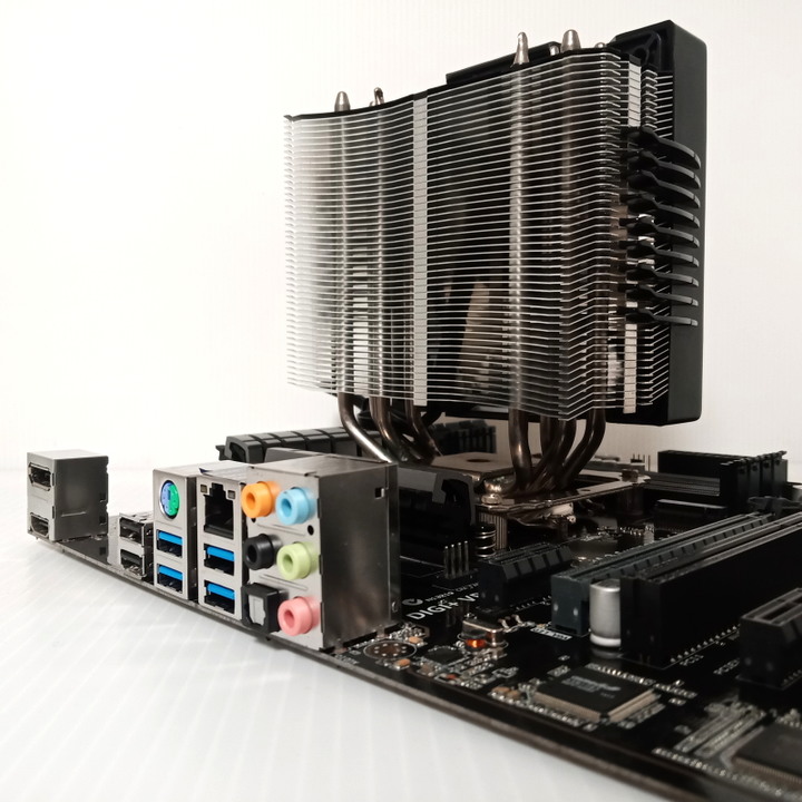 1150腳位 實體拍攝 頂級 ASUS Z97-AR + i7-4790 + 32G記憶體 附後擋板/塔式散熱器
