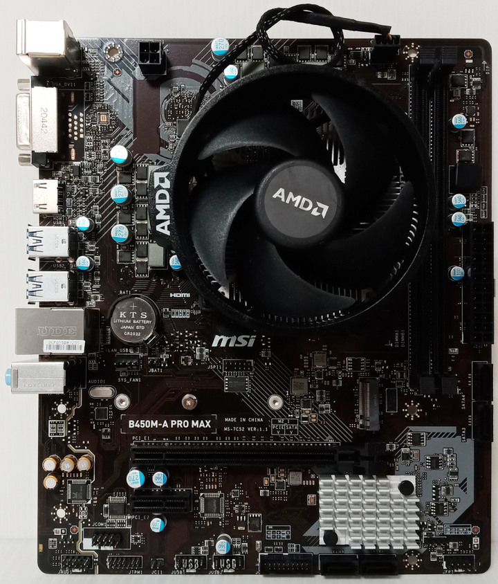 AM4腳位 實體拍攝 MSI B450M-A PRO MAX + R3-2200G 附原廠散熱器