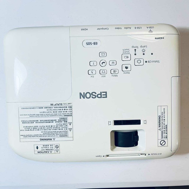 EPSON EB-S05 亮彩商用投影機