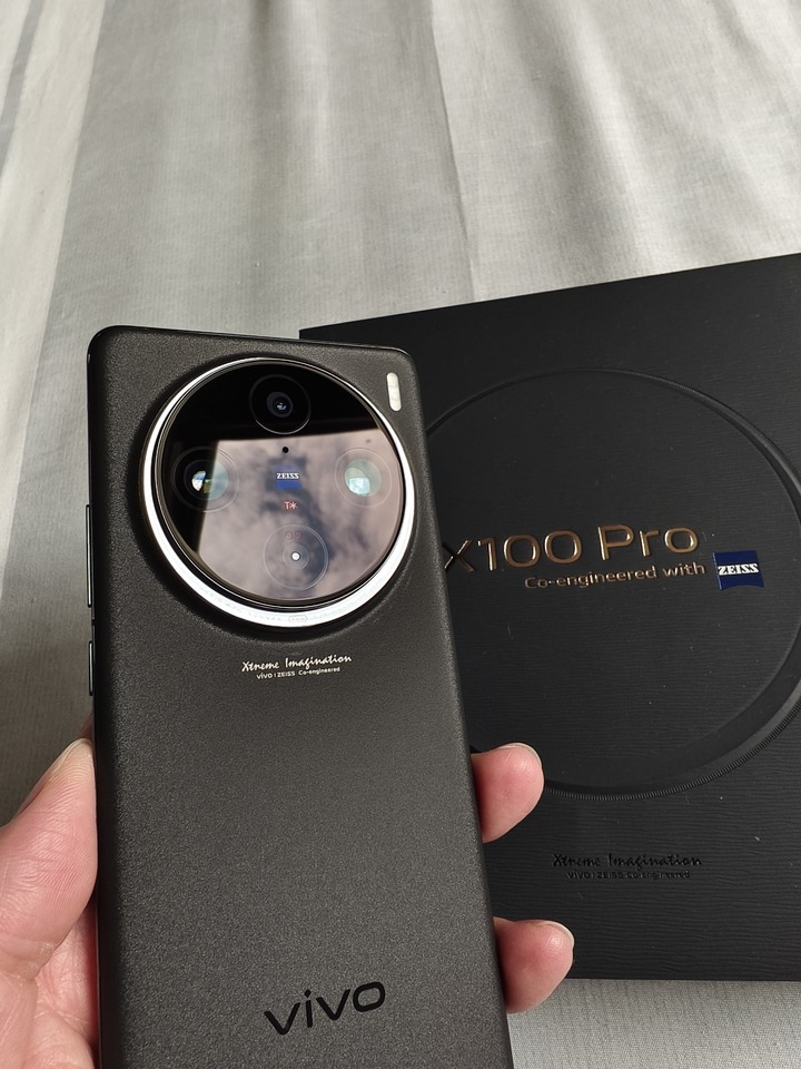 台灣公司貨 保固到 2026/08/17 VIVO X100 Pro 16G/512G 隕石黑