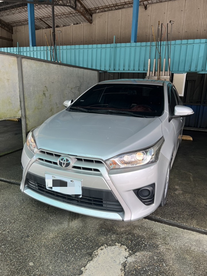 售 2014 豐田TOYOTA YARIS 1.5 一手車 原鈑件 無事故